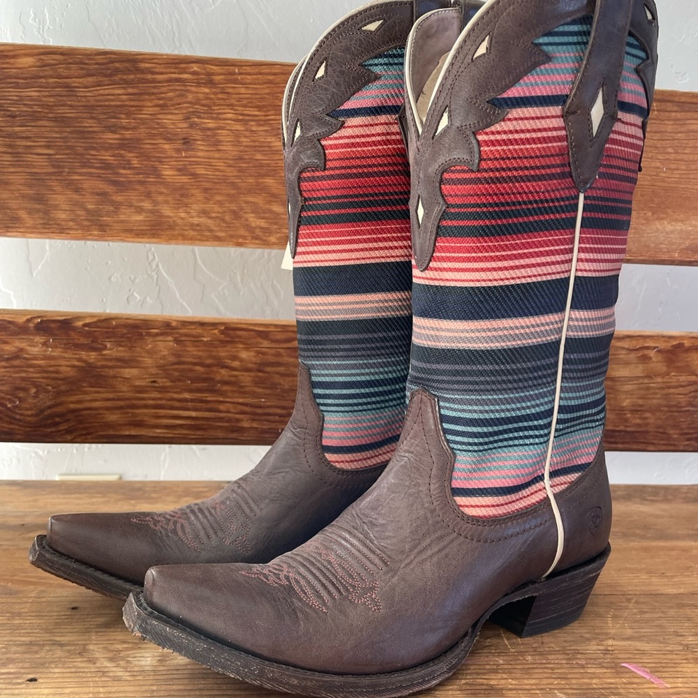 WOMEN’S ARIAT CIRCUIT SERAPE WESTERN BOOT